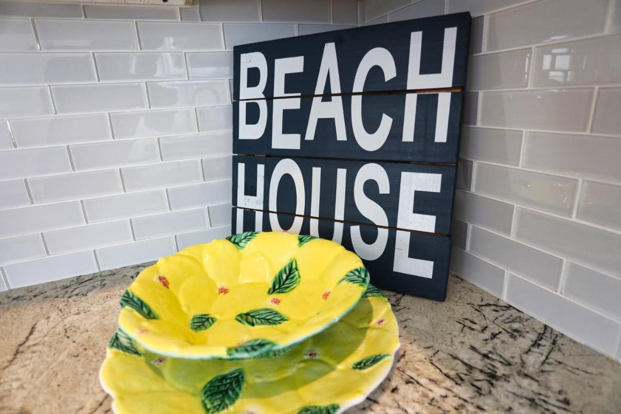 Yellow Beach Haven, Decks, Views, Mere Steps To Sand Galveston Exterior foto